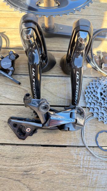 Used Shimano Ultegra R8000 Groupset 2022 bike — image 5 of 9