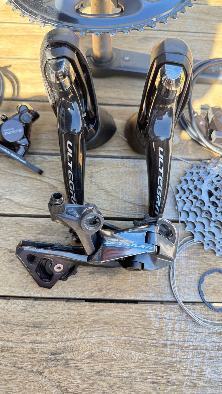 Used Shimano Ultegra R8000 Groupset 2022 bike — image 5 of 9