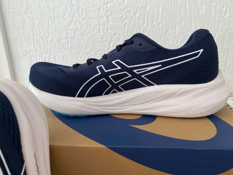 Tweedehands Asics Running Shoes bike — afbeelding 7 van 8
