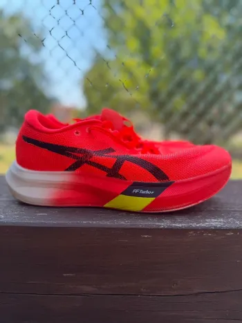 Used Asics metaspeed bike