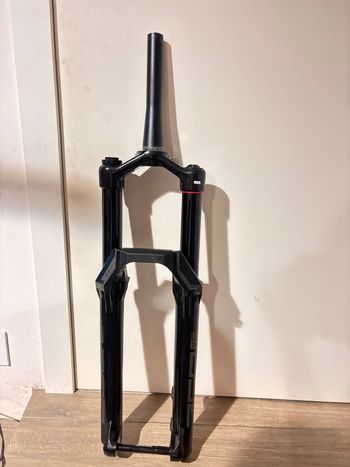 Käytetty RockShox ZEB Select+ Charger 3.2 RC2 2026 bike — kuva 4 / 7