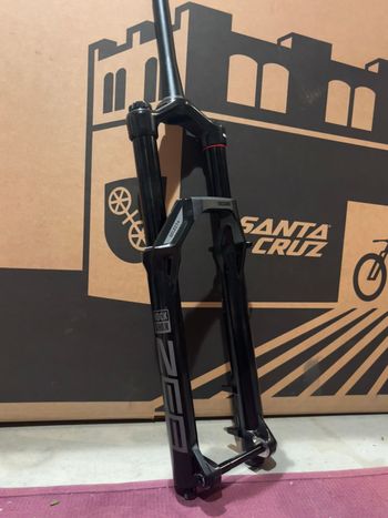 Käytetty RockShox ZEB Select+ Charger 3.2 RC2 2026 bike