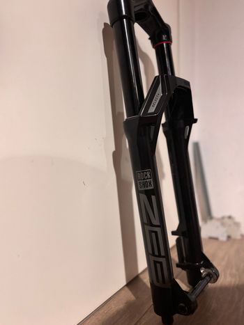 Käytetty RockShox ZEB Select+ Charger 3.2 RC2 2026 bike — kuva 7 / 7