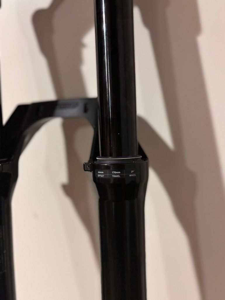 Käytetty RockShox ZEB Select+ Charger 3.2 RC2 2026 bike — kuva 5 / 7