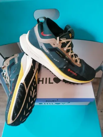 Pegasus React Trail 4 Gore-Tex bike de segunda mano — imagen 2 de 10