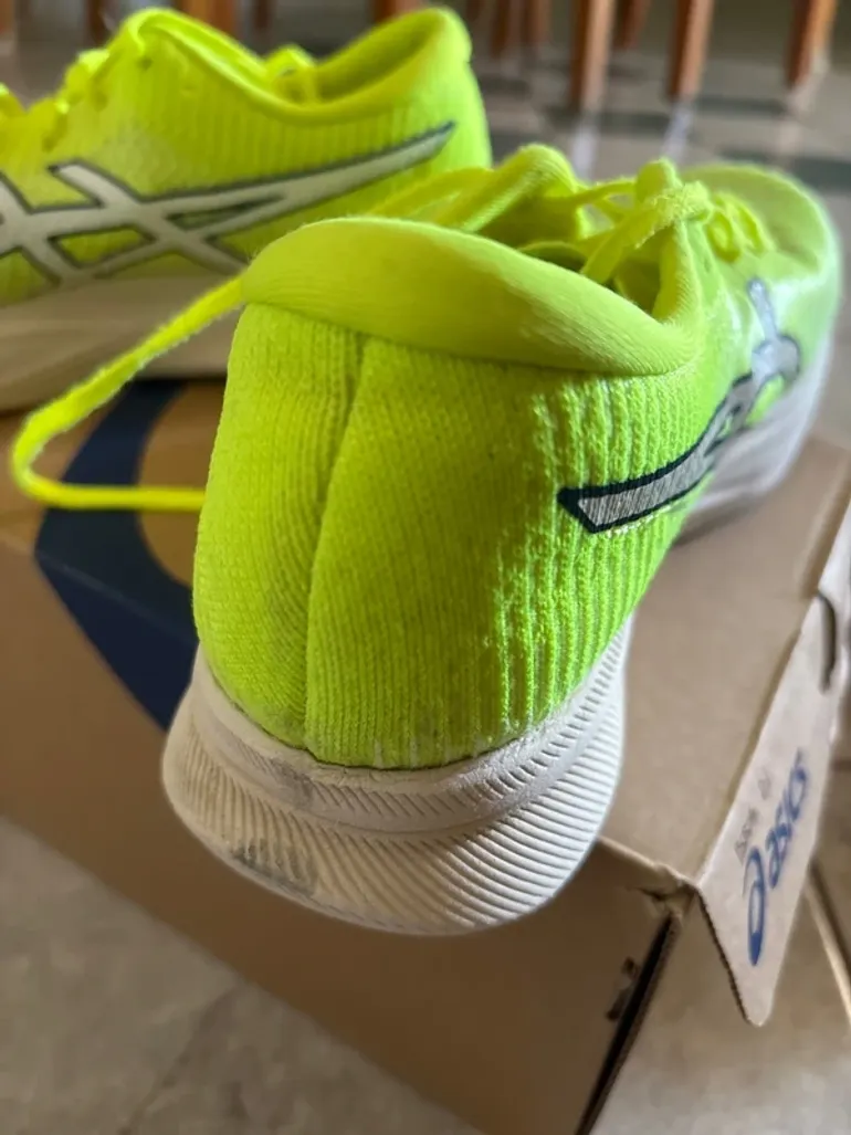 Asics Scarpe da corsa bike usato — immagine 6 di 6
