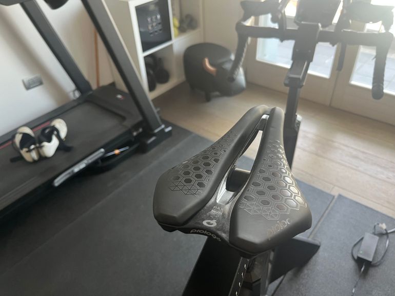 Used Garmin NEO Bike Plus Smart Trainer 2025 bike — image 5 of 7