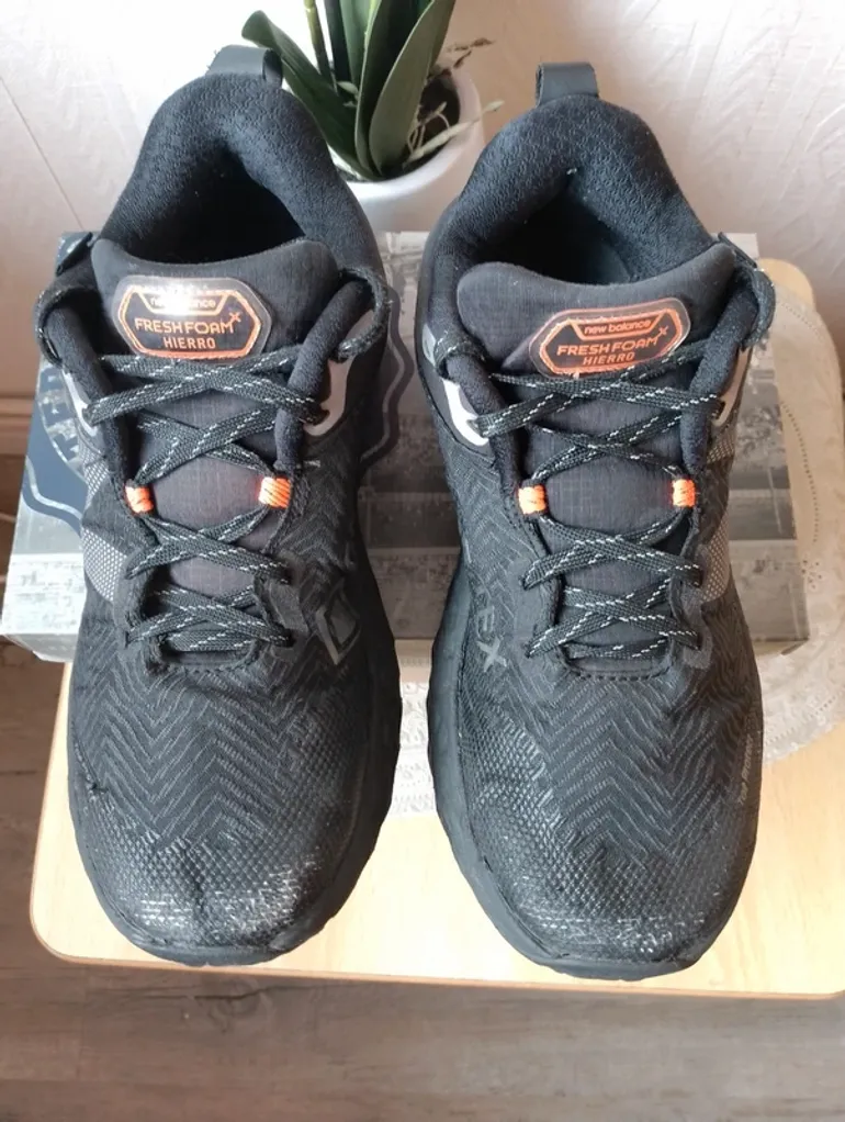 New Balance Fresh Foam Hiero v6 GTX bike de segunda mano — imagen 4 de 9