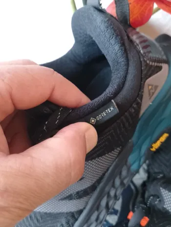 New Balance Fresh Foam Hiero v6 GTX bike de segunda mano — imagen 7 de 9