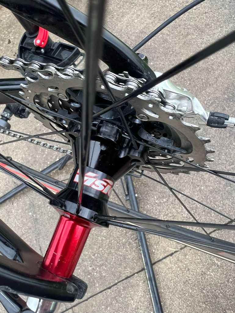Używany Vision Trimax Ultimate Carbon Tubular Wheelset bike — zdjęcie 4 z 7