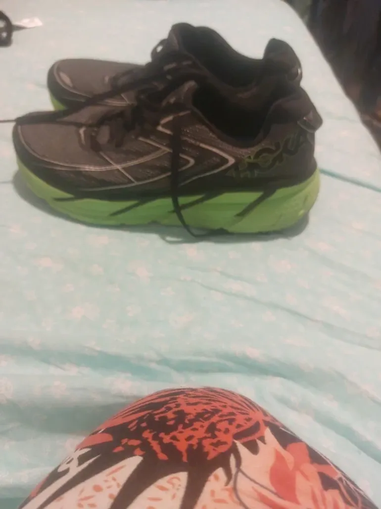 Used Hoka Running Shoes bike — image 3 of 5
