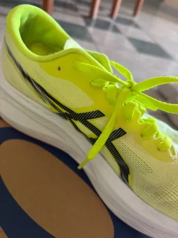 Used Asics FF turbo bike — image 4 of 5