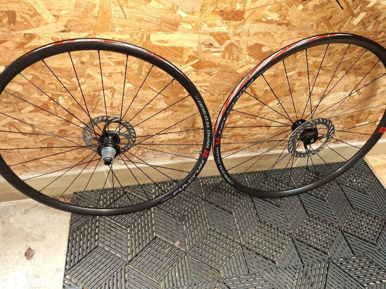 Used Fulcrum Rapid red 900 2025 bike — image 1 of 4