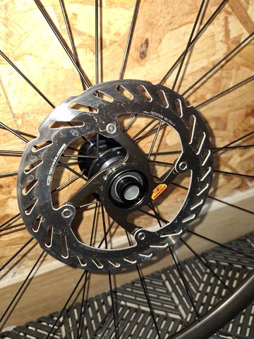 Brugt Fulcrum Rapid red 900 2025 bike — billede 3 af 4