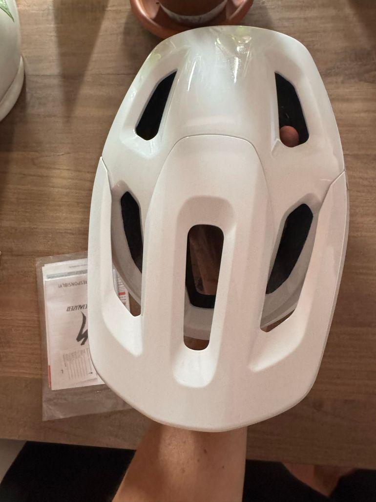 Used Specialized Tactic 4 Helmet 2024 bike — image 5 of 7