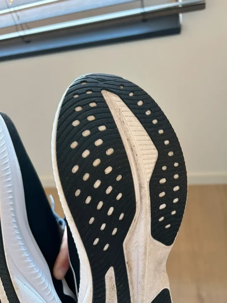 Hoka Mach 6 bike d'occasion — image 3 sur 6