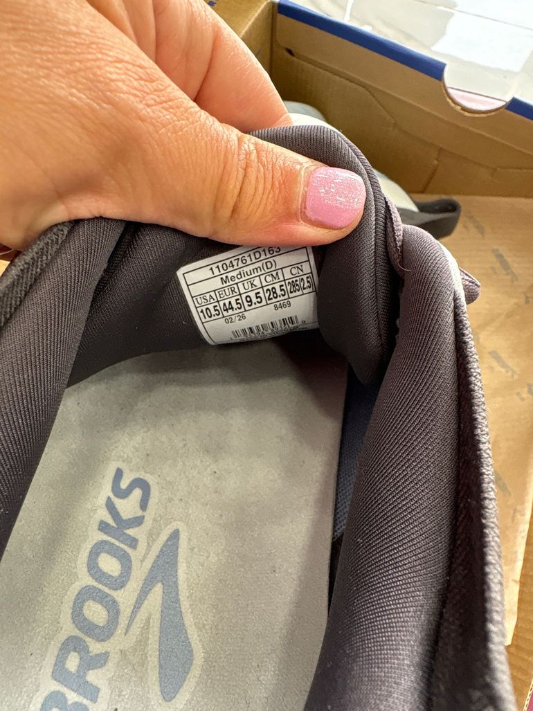 Used Brooks glycerin 23 2026 bike — image 3 of 6