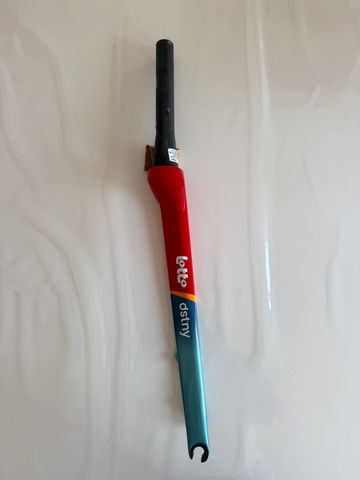 Used Orbea Orca OMX Replica Fork 2024 bike — image 1 of 11