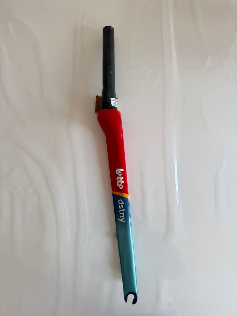 Used Orbea Orca OMX Replica Fork 2024 bike — image 1 of 11