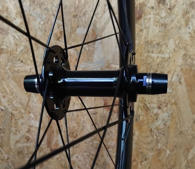 Used Other Carbon Wheels 28" 700c 9x100 mm 10x120 mm 2026 bike — image 4 of 5