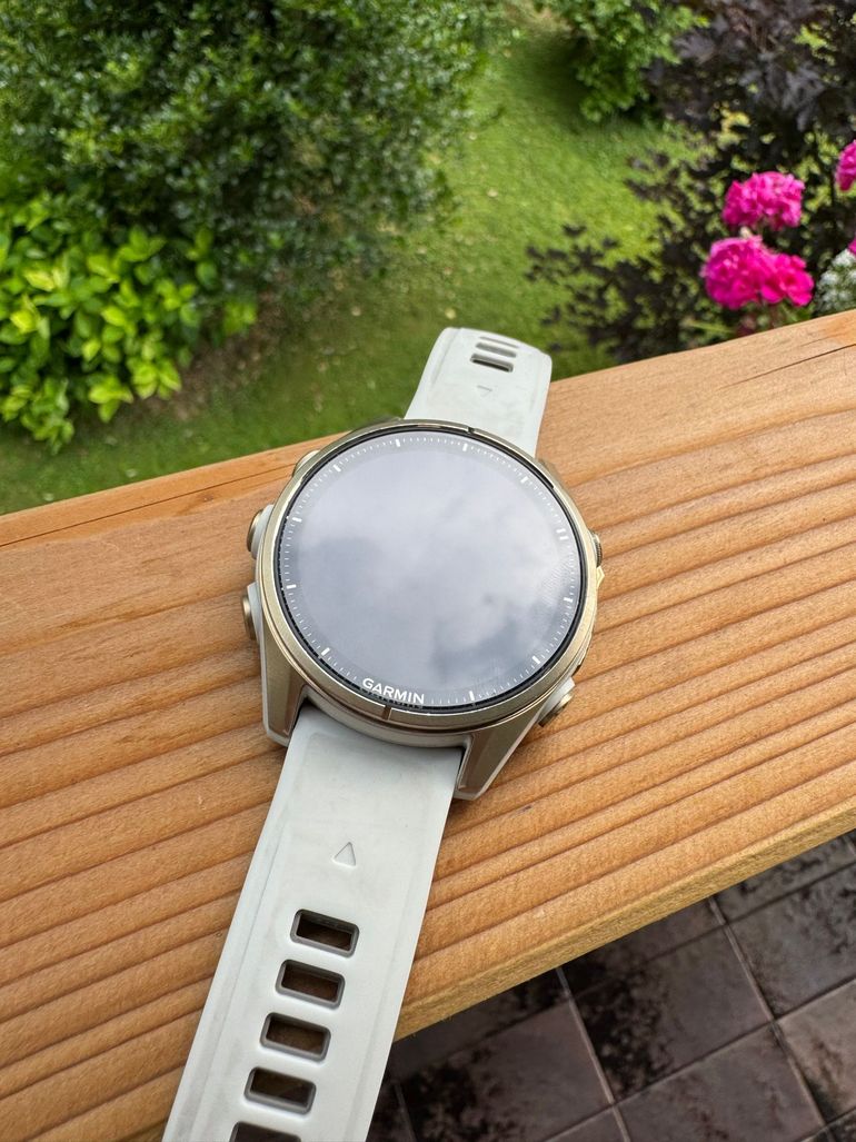Used Garmin Fenix 8 AMOLED Sapphire 43mm 2024 bike — image 2 of 4