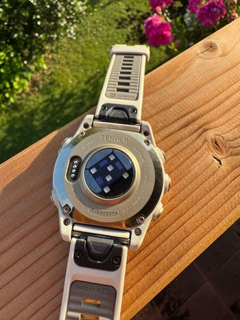 Used Garmin Fenix 8 AMOLED Sapphire 43mm 2024 bike — image 3 of 4