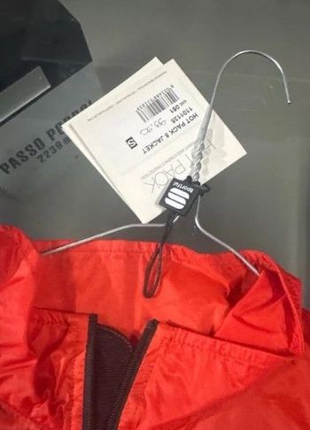 Used Sportful Mantellina Hot pack 5 Jacket s bike — image 2 of 3