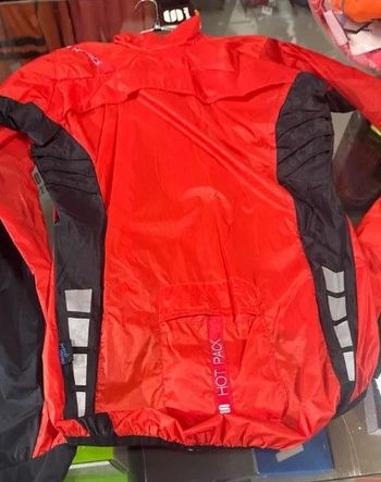 Used Sportful Mantellina Hot pack 5 Jacket s bike — image 3 of 3