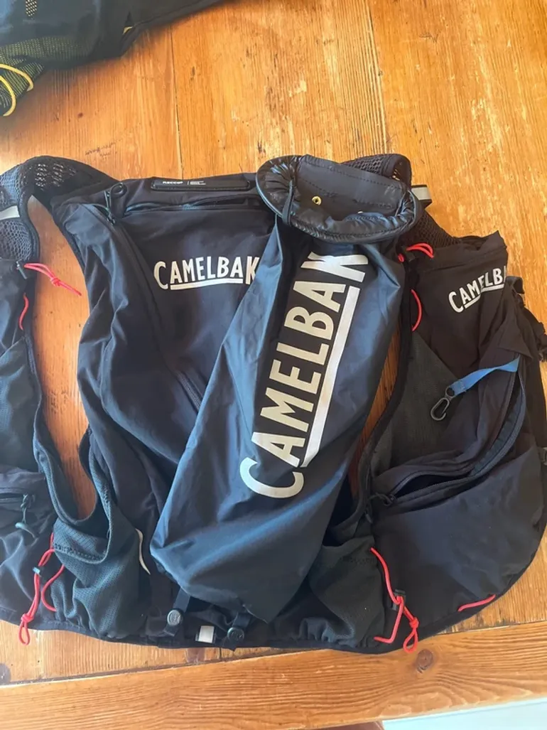 Used Camelbak Apex Pro bike — image 5 of 5