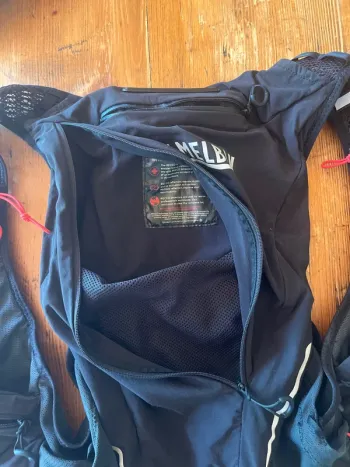 Used Camelbak Apex Pro bike — image 2 of 5