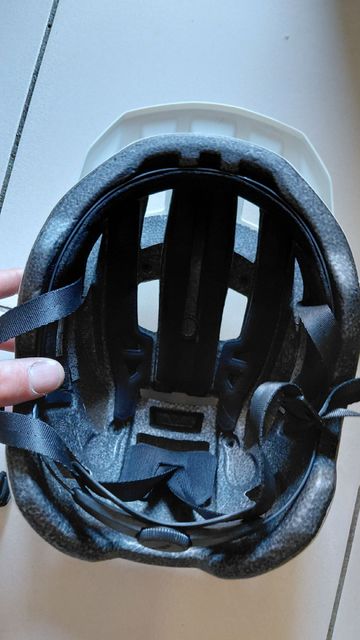 Used MET Shelter bike — image 5 of 6