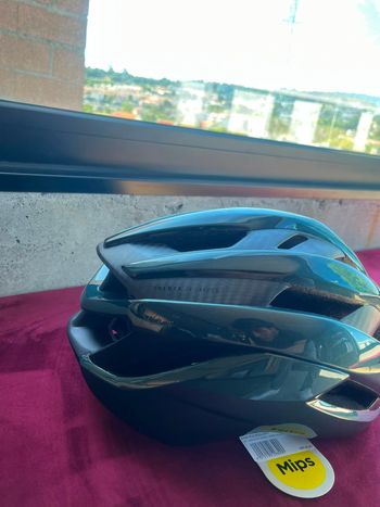 Brugt MET Trenta 3K Carbon MIPS Helmet bike — billede 2 af 6
