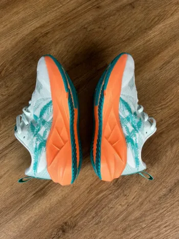 Used Asics Novablast 5 bike — image 3 of 5