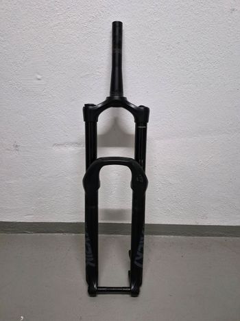 Used RockShox Lyrik Select bike