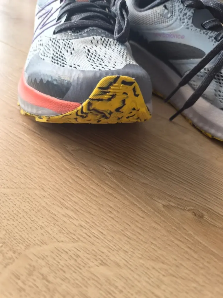 Used New Balance DynaSoft bike — image 2 of 5