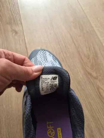 Used New Balance DynaSoft bike — image 4 of 5