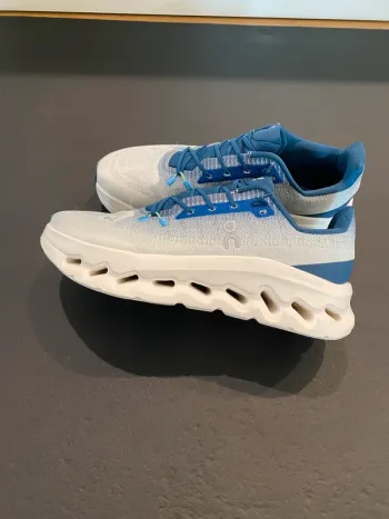 Tweedehands On Running On Cloudtilt bike — afbeelding 3 van 5