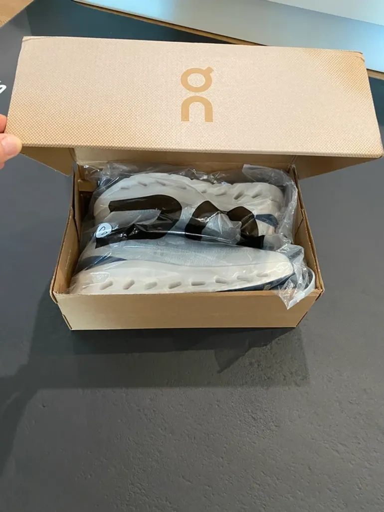 Tweedehands On Running On Cloudtilt bike — afbeelding 5 van 5