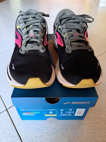 Scarpa Brooks Adrenaline GTS 23 bike d'occasion