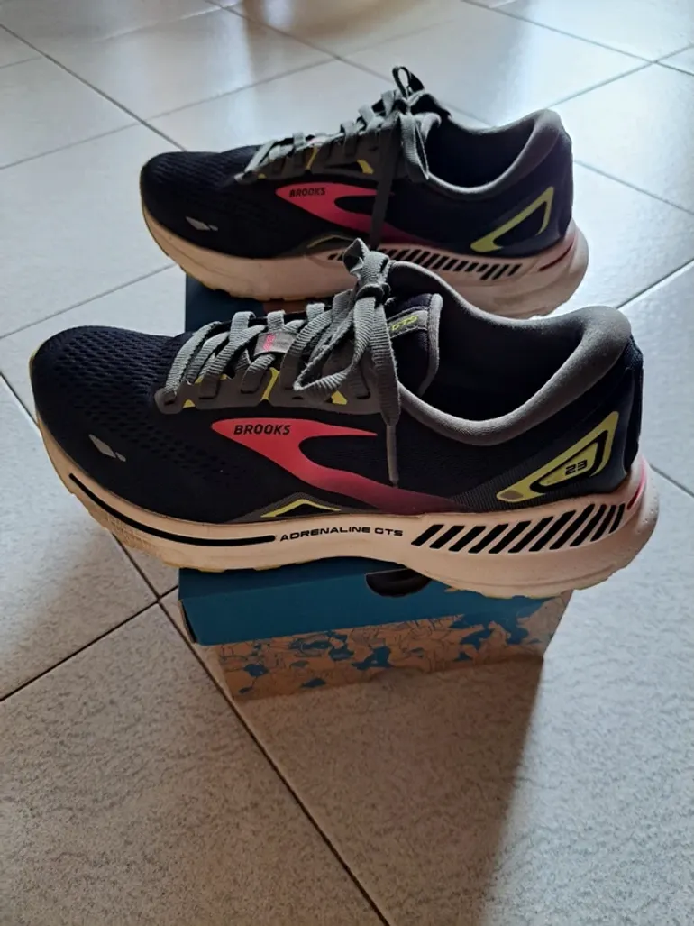 Scarpa Brooks Adrenaline GTS 23 bike d'occasion — image 4 sur 5