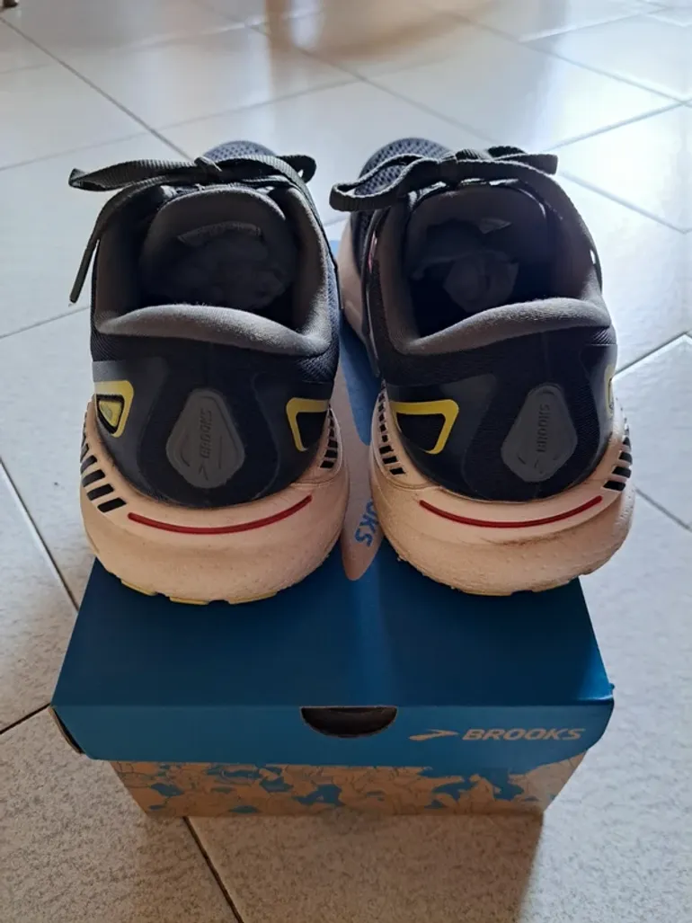 Scarpa Brooks Adrenaline GTS 23 bike d'occasion — image 3 sur 5