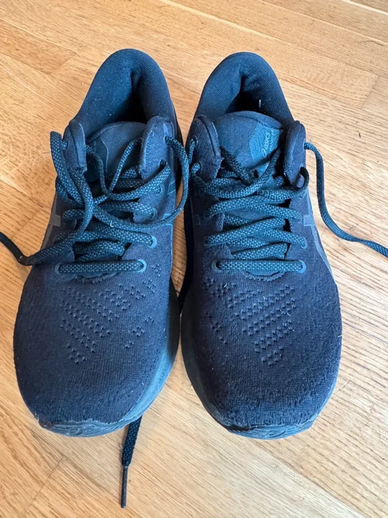 Used Asics Gel Kayano 29 bike — image 1 of 5