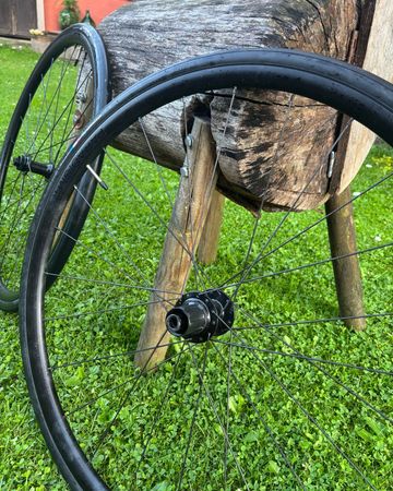 Używany Bontrager Paradigm SL Wheelset with Tires and Tube 2025 Wheels