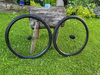 Used Bontrager Paradigm SL Wheelset with Tires and Tube 2025 bike — image 2 of 6