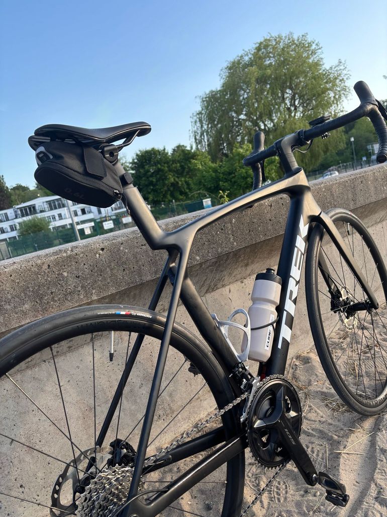Used Bontrager Paradigm SL Wheelset with Tires and Tube 2025 bike — image 6 of 6