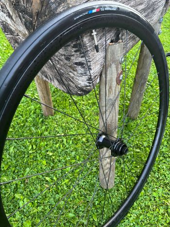 Used Bontrager Paradigm SL Wheelset with Tires and Tube 2025 bike — image 5 of 6