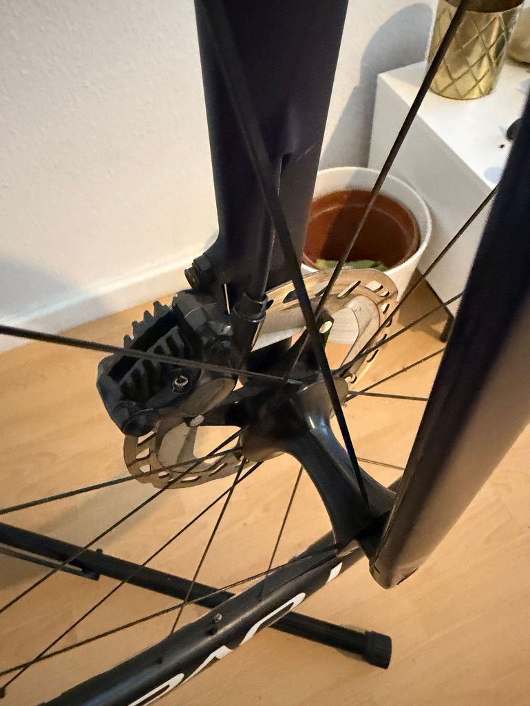 Used Shimano Ultegra Di2 R8100 2024 bike — image 3 of 5