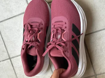 Gebrauchtes Adidas Scarpe da corsa su strada bike — Bild 9 von 9