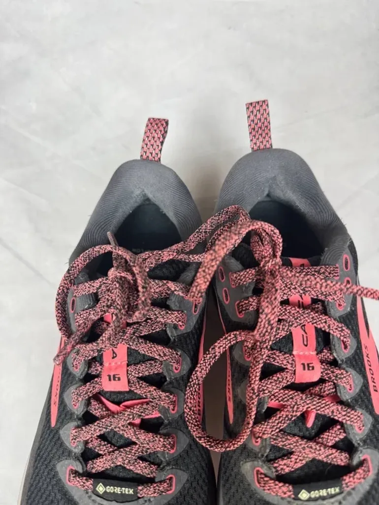Used Brooks Gore Tex Shoes bike — image 11 of 12