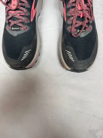 Used Brooks Gore Tex Shoes bike — image 6 of 12